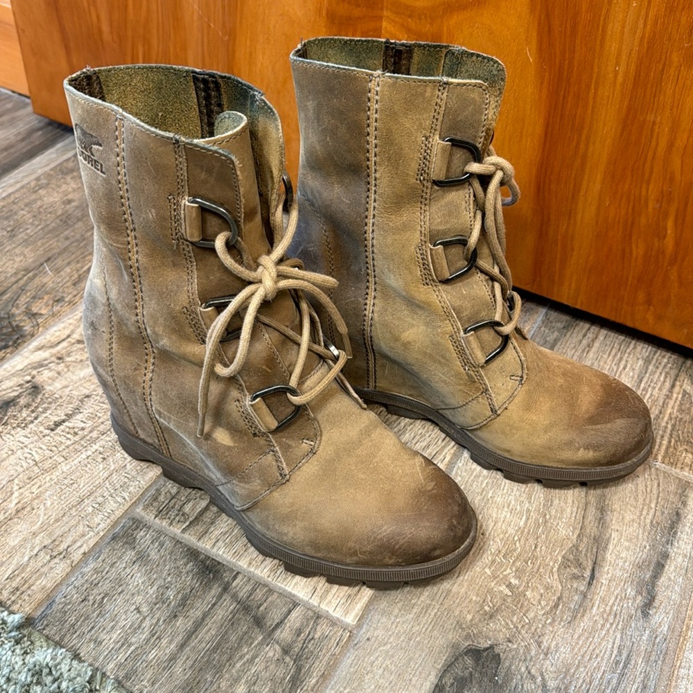 Sorel wedge booties
